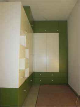 Garderobe über Eck